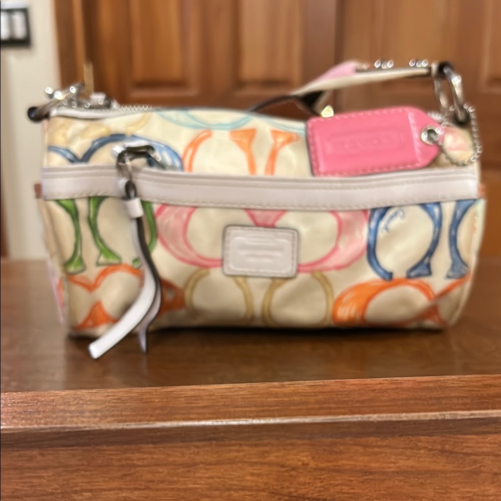 Coach Cream Shoulder Bag with Signature Design